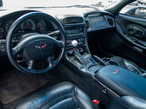 Used 1998 Chevrolet Corvette Coupe w/ Memory Pkg RWD image 24