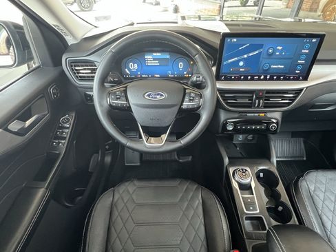 Used 2023 Ford Escape Platinum w/ Premium Technology Package AWD/4WD image 22