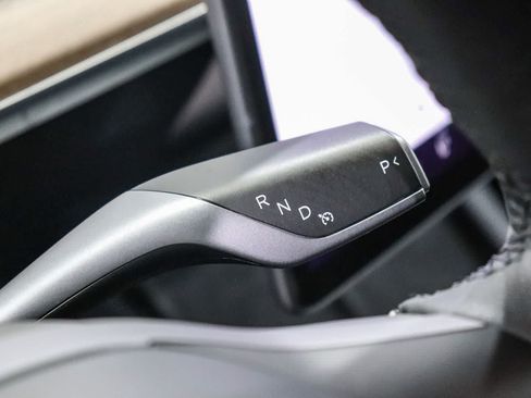 Used 2023 Tesla Model Y 2WD image 20