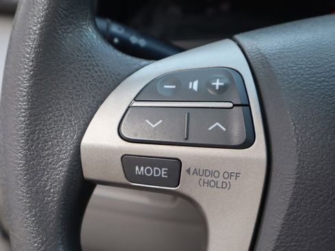 Used 2009 Toyota Camry LE FWD image 11
