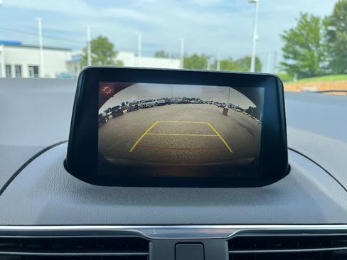 Used 2018 MAZDA MAZDA3 Grand Touring w/ Premium Equipment Package image 39