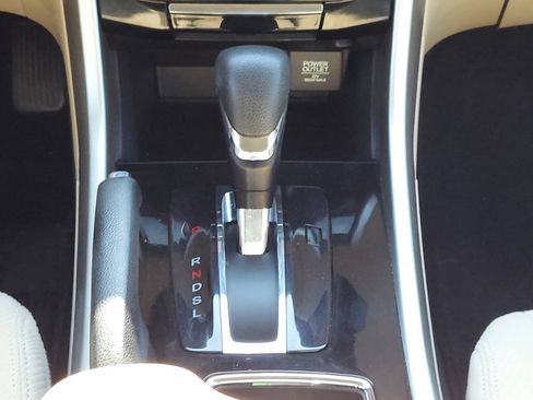 Used 2016 Honda Accord EX image 14