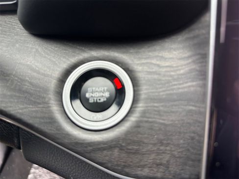 New 2025 Jeep Grand Cherokee L Limited w/ Black Appearance Package image 28