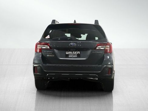 Used 2018 Subaru Outback 2.5i Limited AWD/4WD image 4