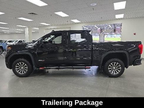 Used 2023 GMC Sierra 1500 AT4 AWD/4WD image 3