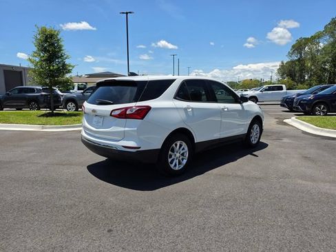 Used 2018 Chevrolet Equinox LS AWD/4WD image 11