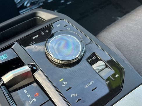 Used 2024 BMW iX xDrive50 image 21