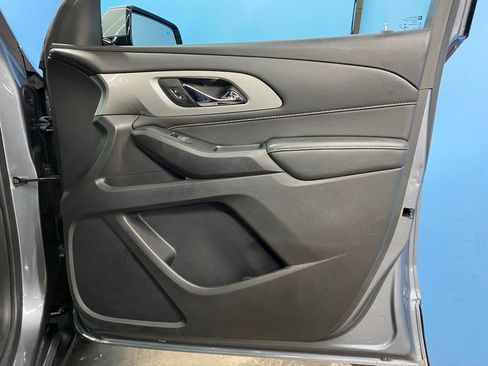 Used 2020 Chevrolet Traverse LT image 53