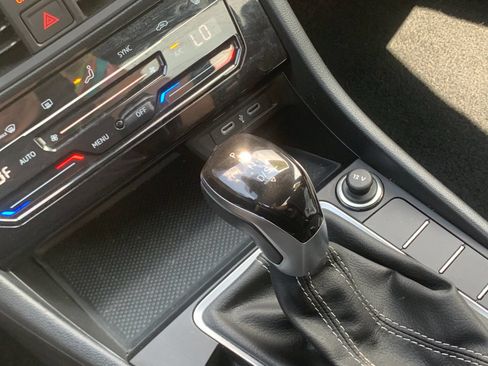 Used 2025 Volkswagen Jetta Sport FWD image 25