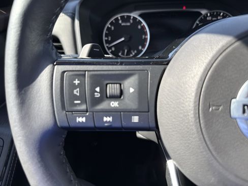 Used 2021 Nissan Rogue SL image 21