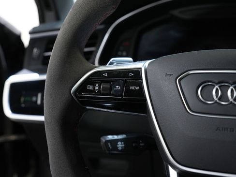 Used 2024 Audi RS 6 performance image 41