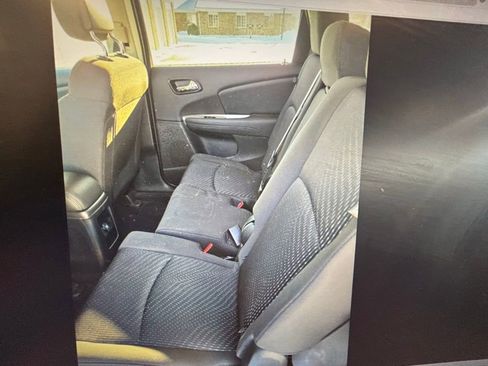 Used 2018 Dodge Journey SE w/ Blacktop Package image 6