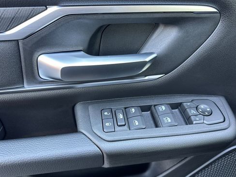 New 2026 RAM 1500 4x4 Crew Cab image 11