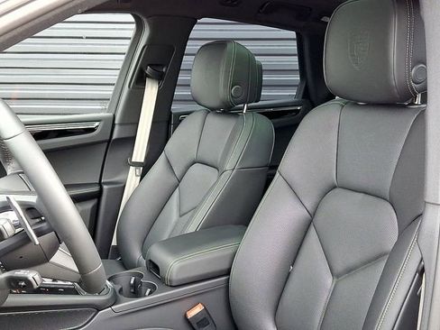 New 2026 Porsche Macan Turbo AWD/4WD image 5