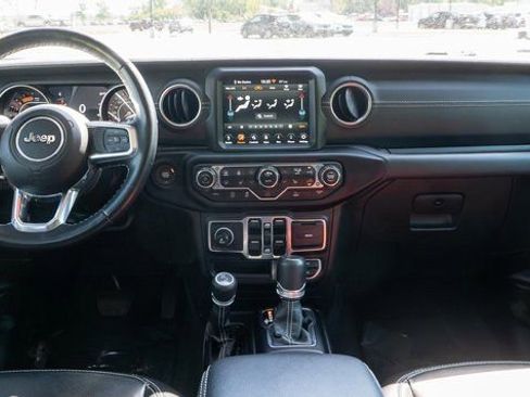 Used 2023 Jeep Gladiator Overland w/ Popular Equipment Package AWD/4WD image 15