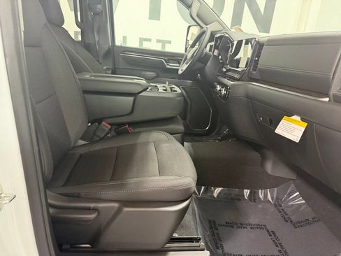 New 2026 GMC Sierra 2500 SLE AWD/4WD image 25