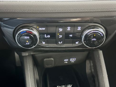 Used 2024 Chevrolet TrailBlazer LT w/ Convenience Package image 23