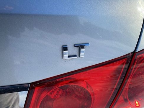 Used 2016 Chevrolet Cruze LT image 5
