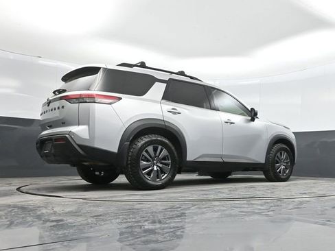 Used 2024 Nissan Pathfinder SV w/ Black Appearance Package image 46