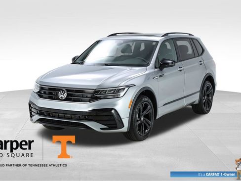 Used 2023 Volkswagen Tiguan SE R-Line AWD/4WD image 1