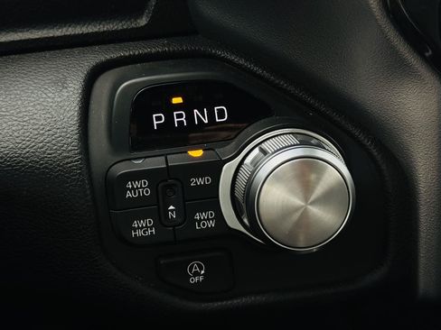 Used 2025 RAM 1500 Laramie AWD/4WD image 24