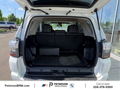Used 2018 Toyota 4Runner TRD Off-Road Premium AWD/4WD image 8