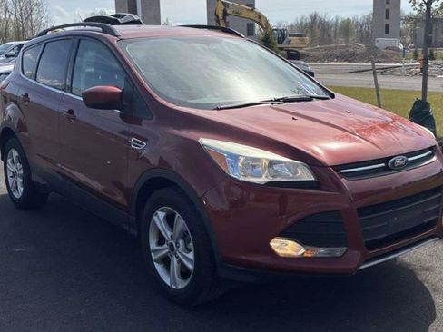 Used 2014 Ford Escape SE w/ Equipment Group 201A AWD/4WD image 2