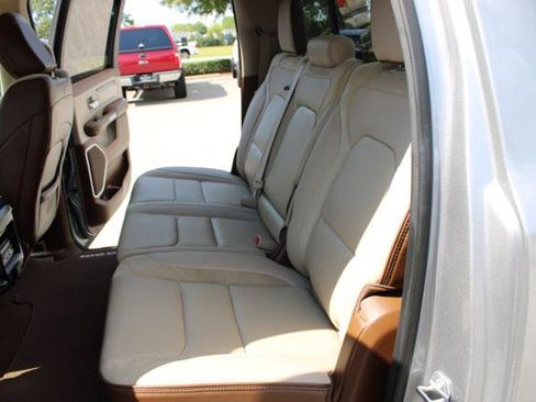 Used 2021 RAM 1500 Laramie AWD/4WD image 31