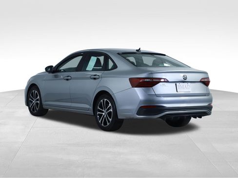 Used 2023 Volkswagen Jetta Sport FWD image 9