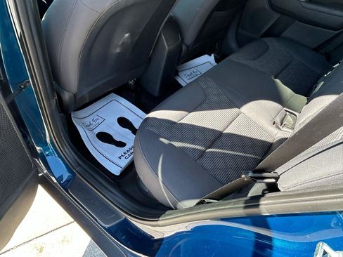Used 2019 Kia Niro LX FWD image 9