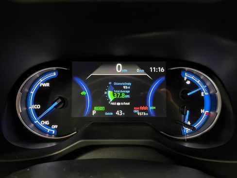 Used 2025 Toyota RAV4 XLE image 12