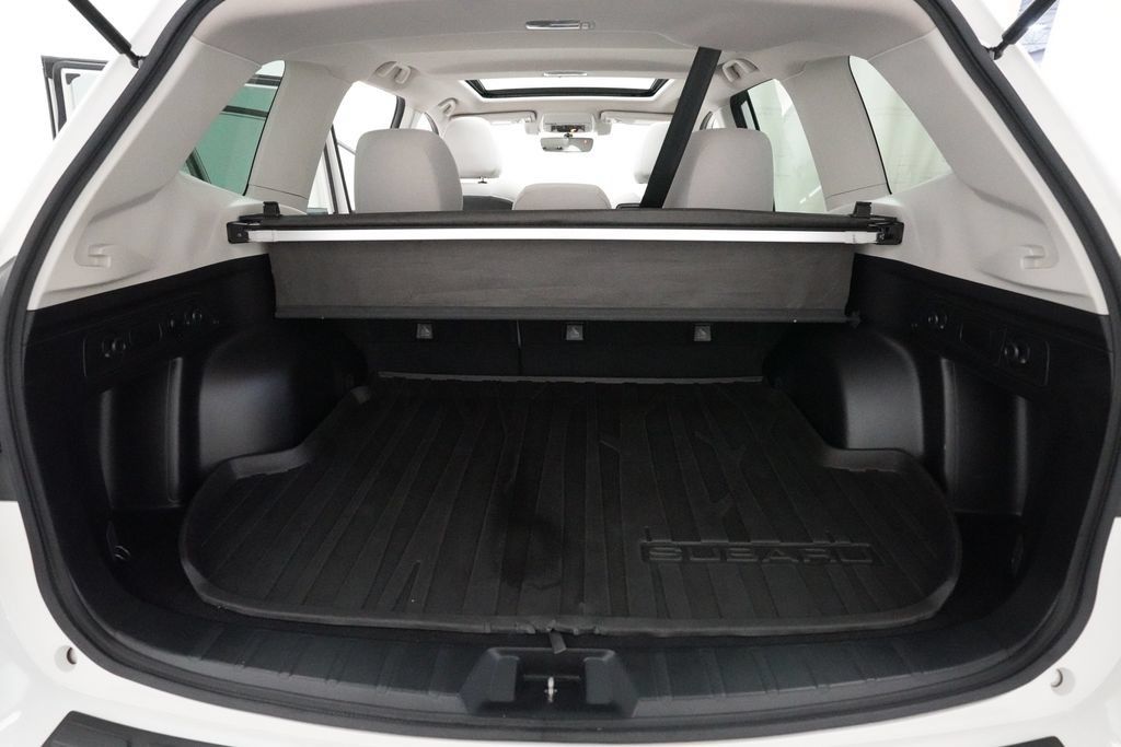 Used 2020 Subaru Forester Premium AWD/4WD image 10