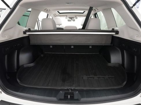 Used 2020 Subaru Forester Premium AWD/4WD image 10