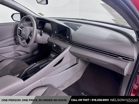 Used 2025 Hyundai Elantra Sport FWD image 26