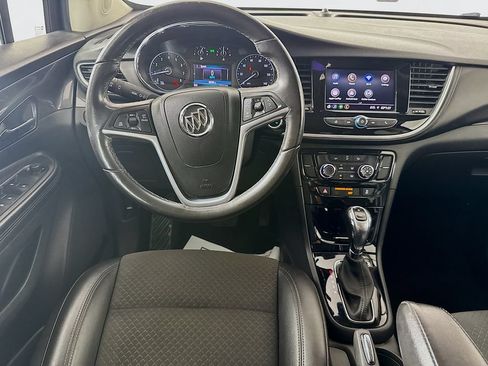 Used 2021 Buick Encore Preferred AWD/4WD image 26