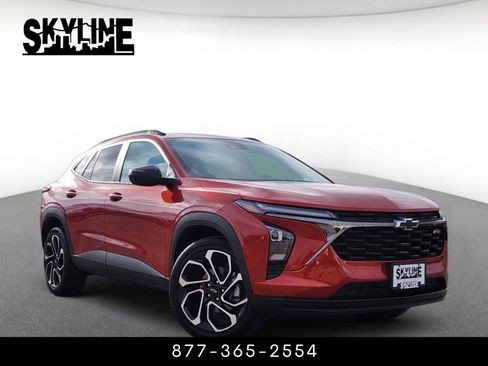 Used 2024 Chevrolet Trax RS w/ Sunroof Package image 1