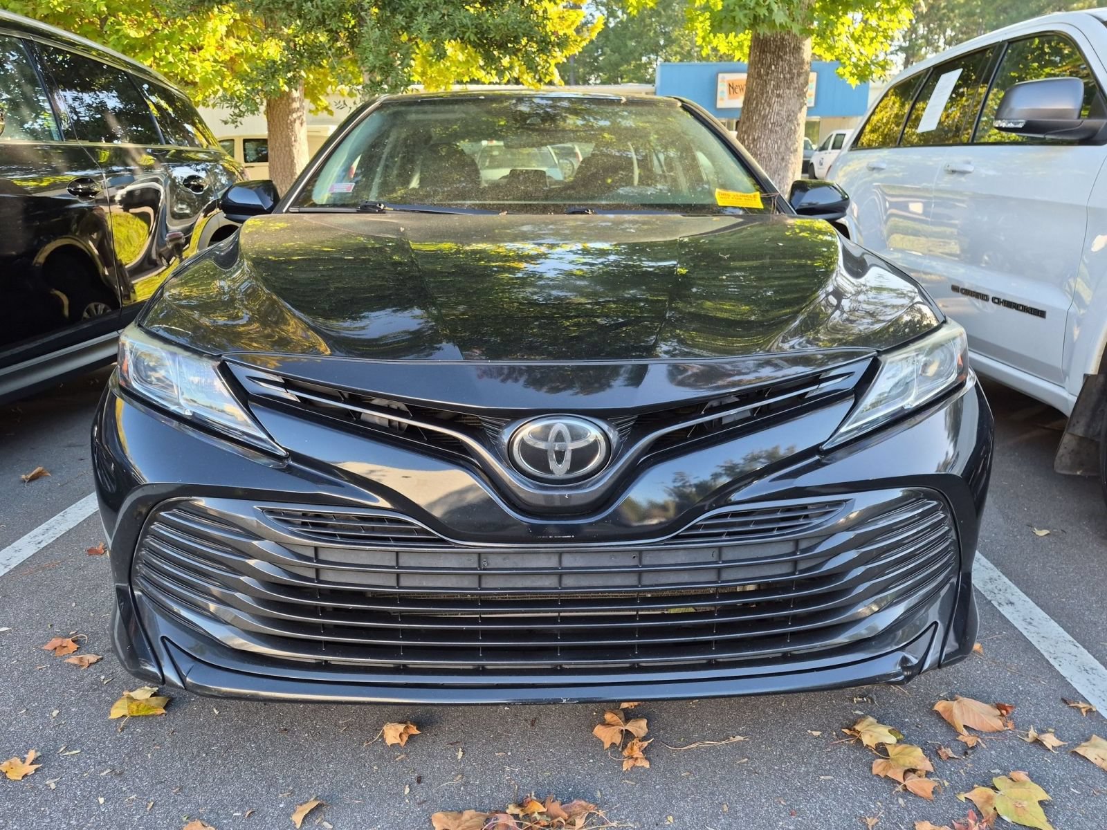 Used 2019 Toyota Camry LE FWD image 6