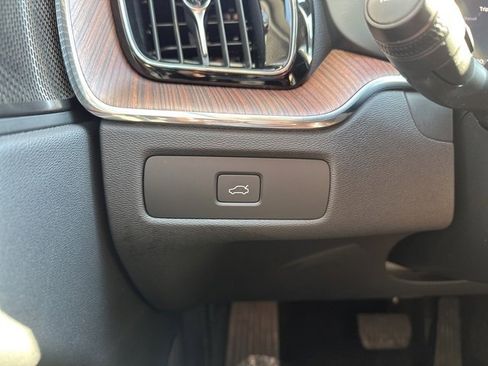 Certified 2023 Volvo XC60 B5 Plus w/ Climate Package image 31