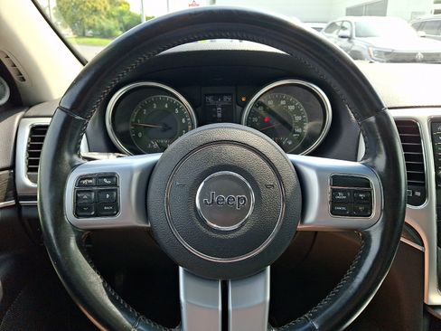 Used 2011 Jeep Grand Cherokee 70th Anniversary AWD/4WD image 19