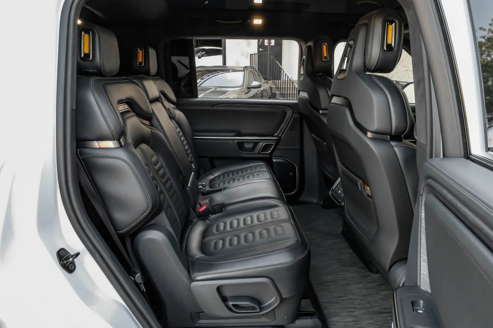Used 2024 Rivian R1S Adventure Dual AWD/4WD image 47