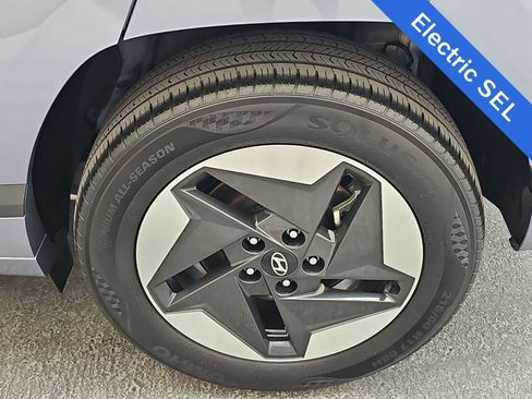 Certified 2024 Hyundai Kona SEL FWD image 12