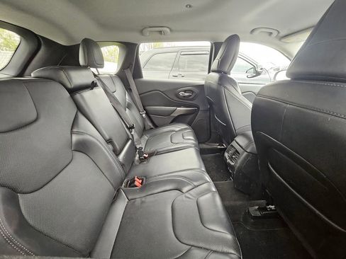 Used 2021 Jeep Cherokee Latitude Lux w/ Comfort/Convenience Group AWD/4WD image 5