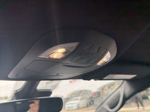 New 2026 Chrysler Pacifica Select image 30