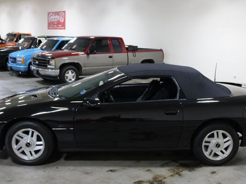 Used 1995 Chevrolet Camaro Z28 RWD image 28
