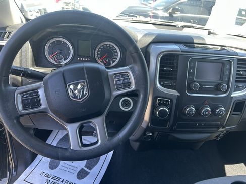 Used 2021 RAM 1500 Classic SLT RWD image 17