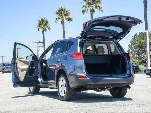 Used 2013 Toyota RAV4 XLE FWD image 25