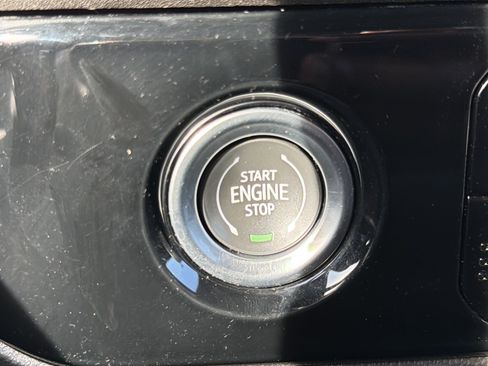 Used 2024 Chevrolet Silverado 1500 LT AWD/4WD image 28
