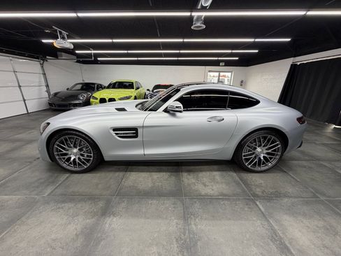 Used 2020 Mercedes-Benz AMG GT Coupe image 3