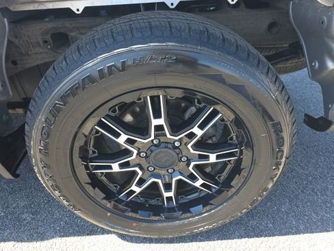 Used 2020 Chevrolet Silverado 1500 Custom w/ Custom Value Package image 7