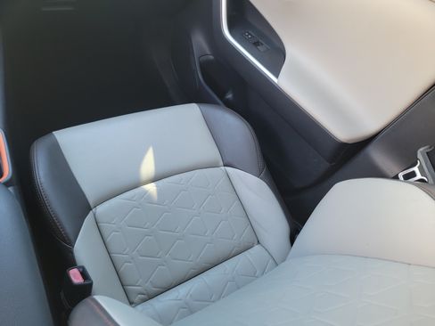 Used 2019 Toyota RAV4 Adventure AWD/4WD image 17
